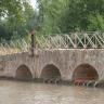  Een brug langs het kanaal ten zuiden van Malviès, zo'n 9 km voor Capestang