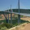  Het indrukwekkende viaduct bij Millau